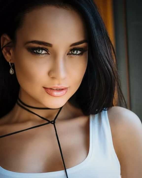 angelina petrova eye фото