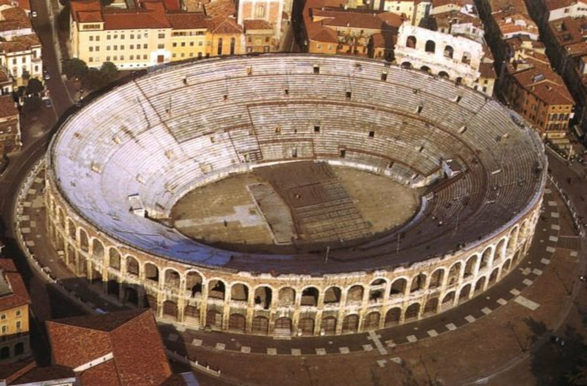 arena di verona (италия, верона) фото