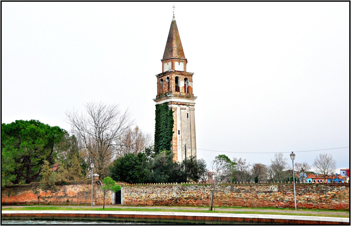 bell tower фото