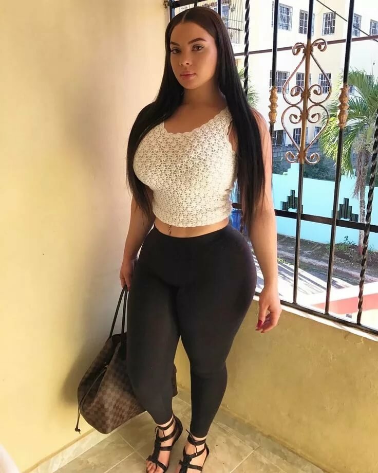 big beautiful latina фото