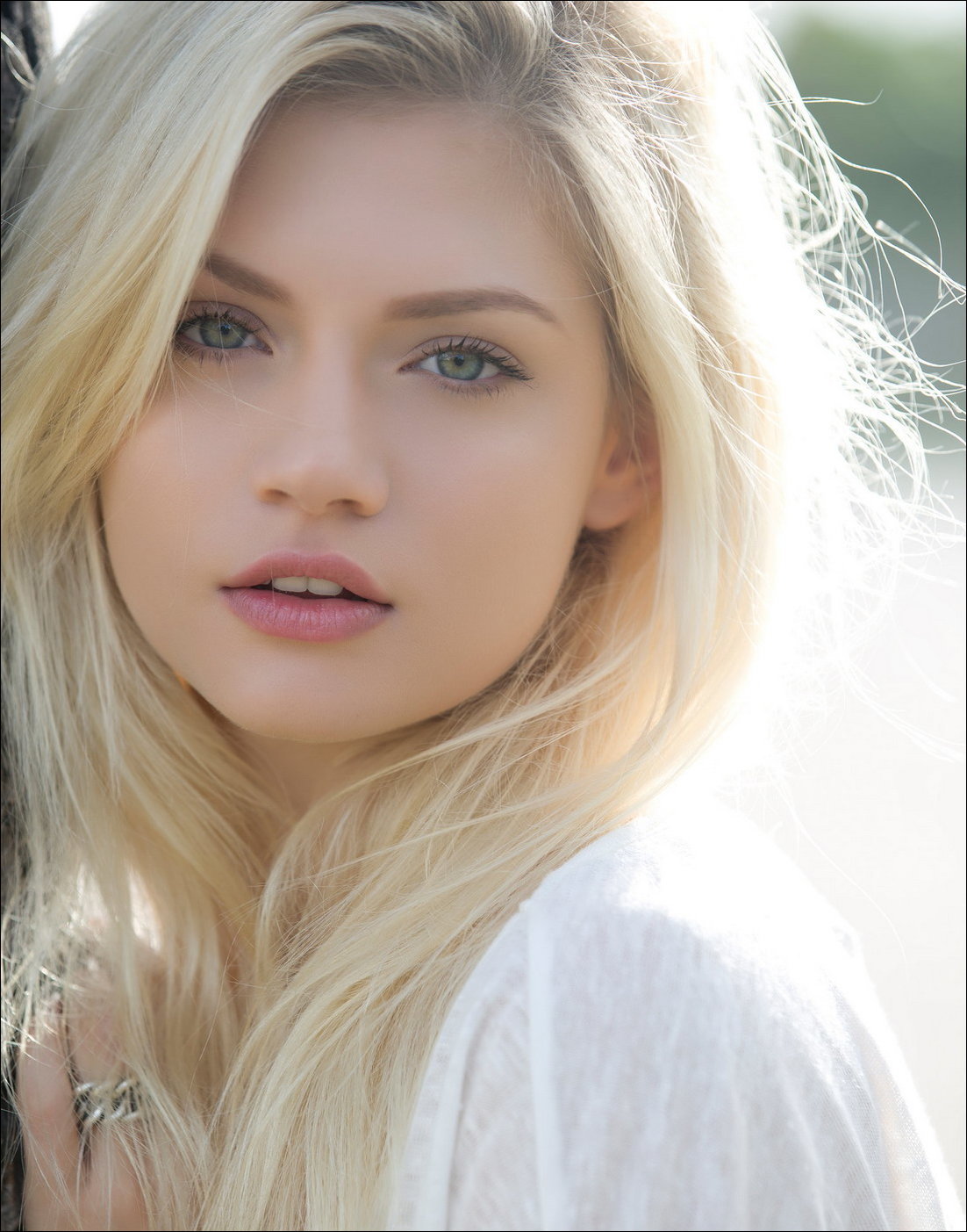 blonde blue eyes фото
