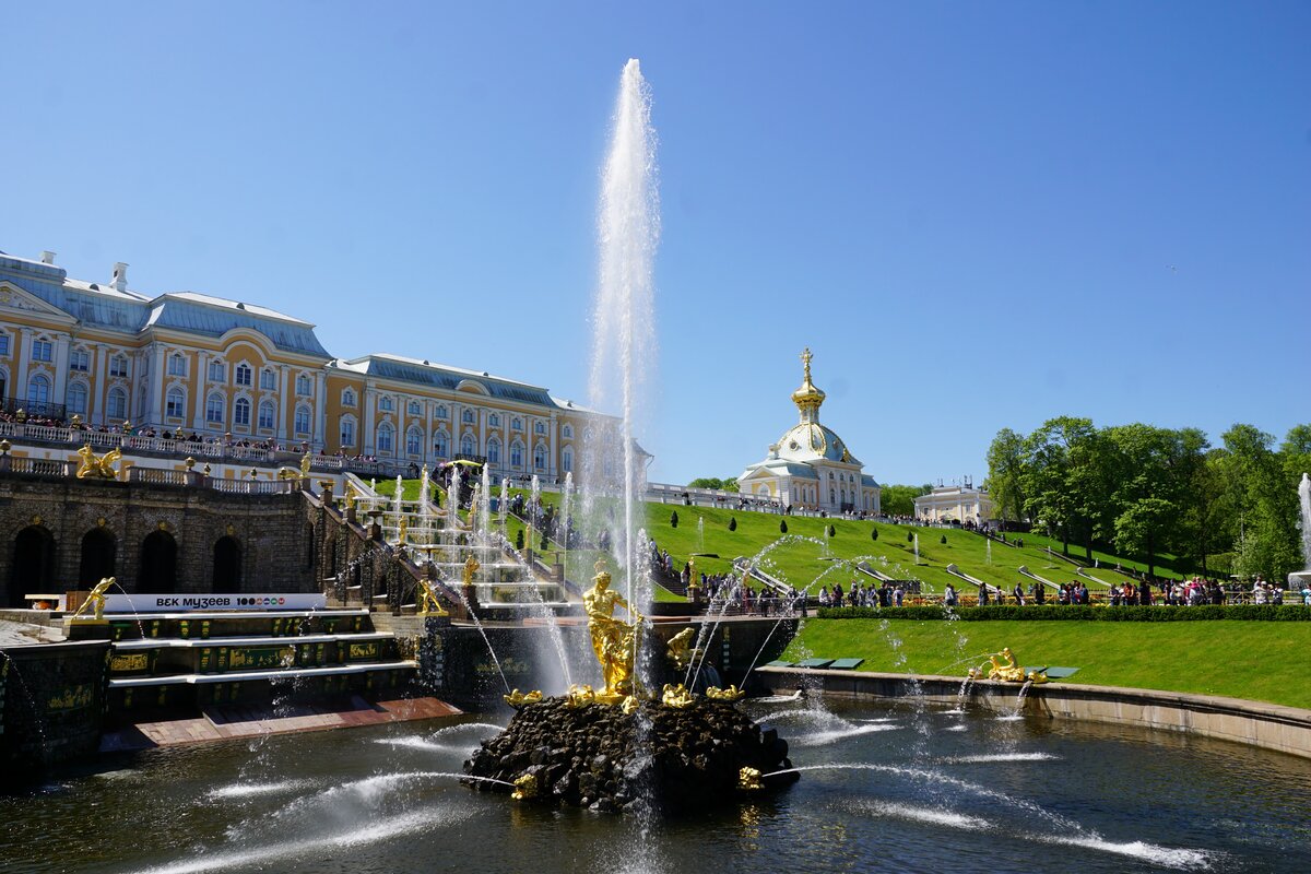 большой каскад в петергофе фото