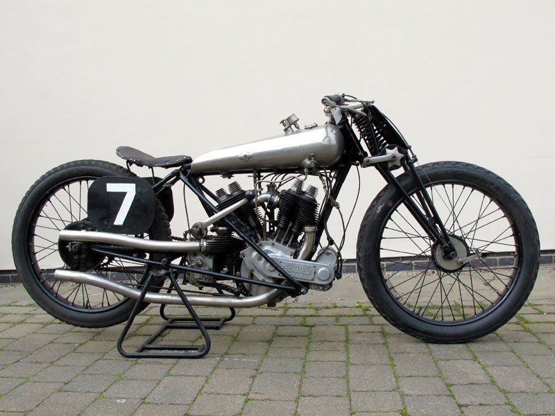 Brough Superior фото