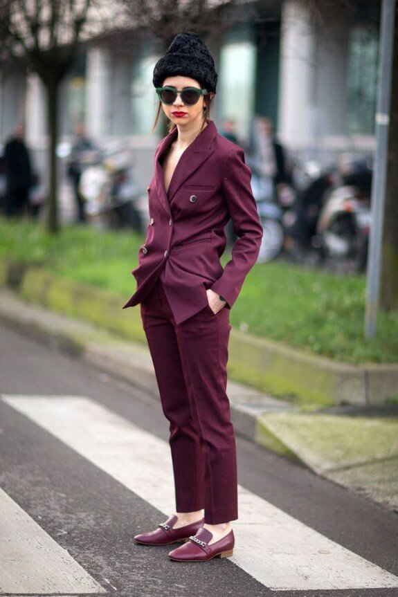 брючный костюм street style фото