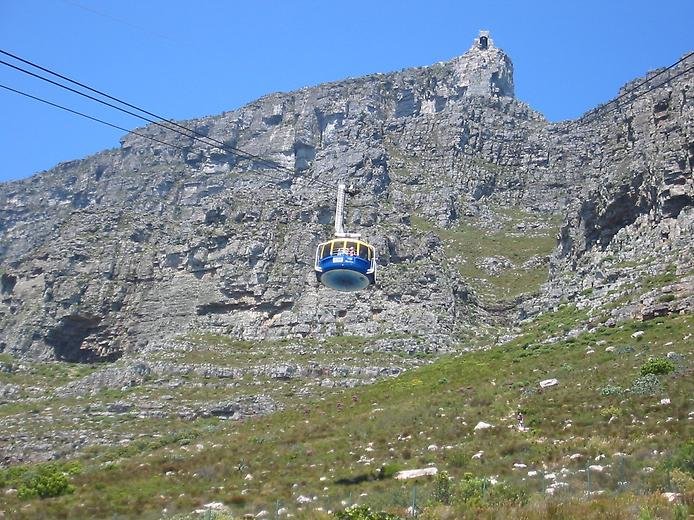 capetown cable car on a table mountain фото