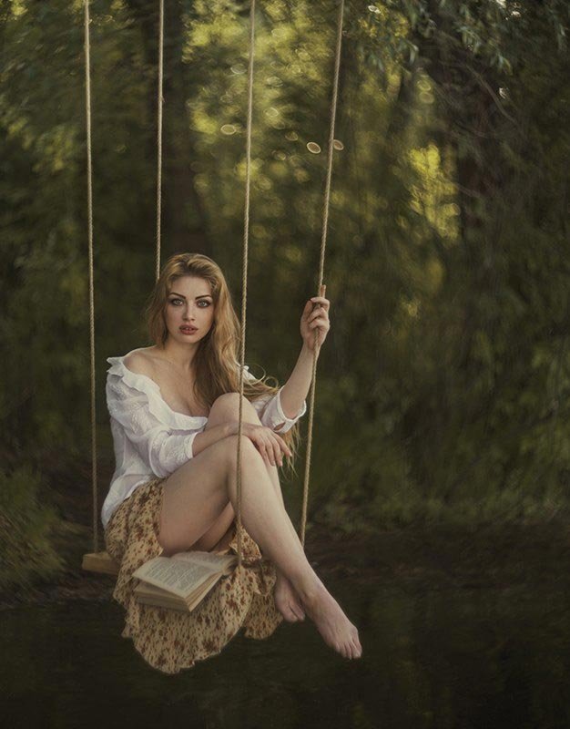 девушка на качелях фотосессия фото