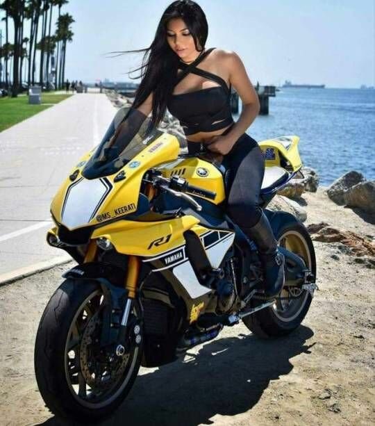 девушка на yamaha r1 фото