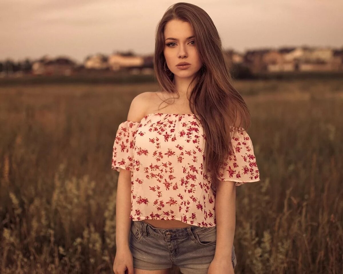 девушка шатенка фото