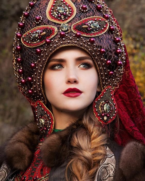 девушка в кокошнике фото