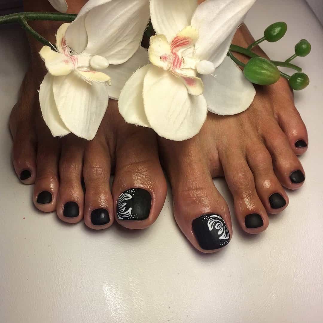 дизайн педикюра фото