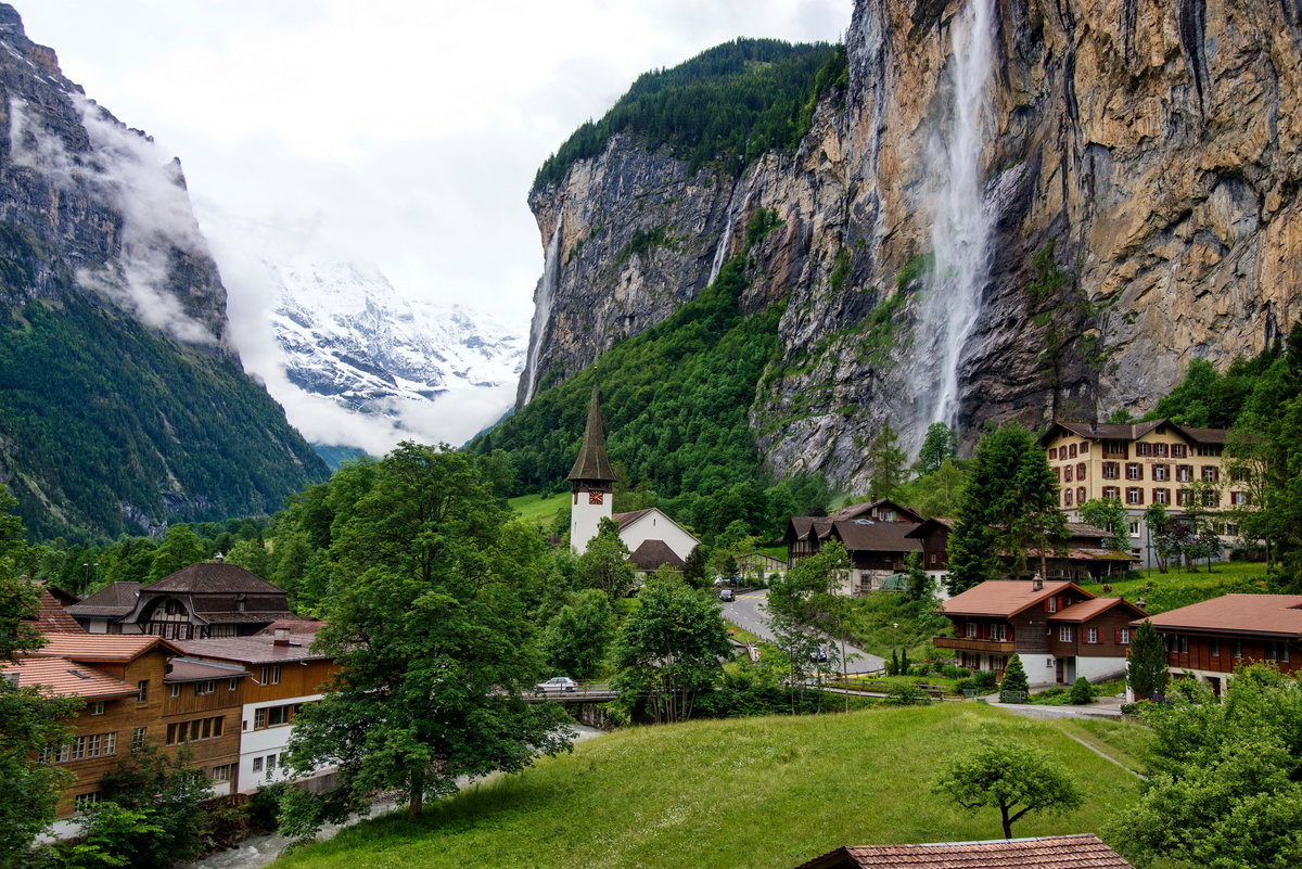 долина лаутербруннен (lauterbrunnen valley), швейцария фото