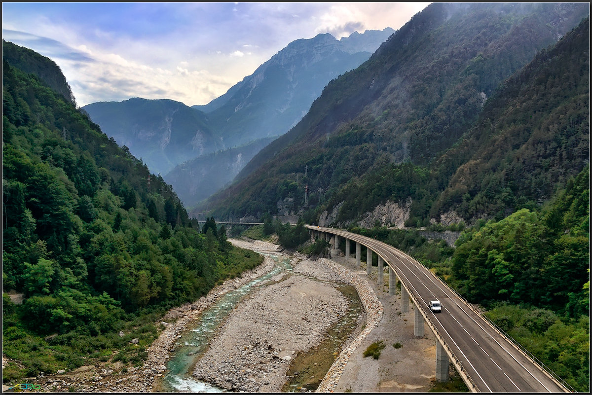 дорога в итальянских альпах фото
