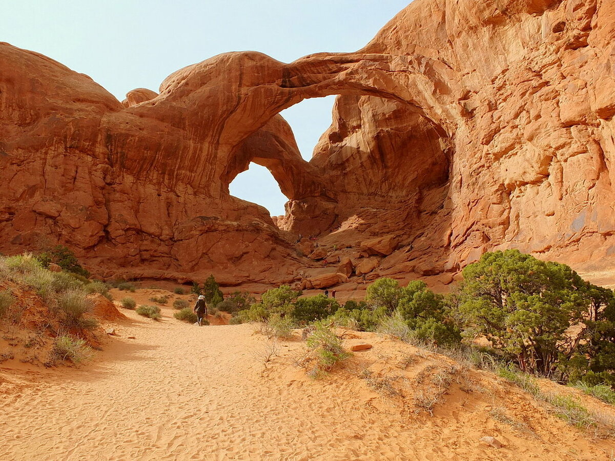 double arch in arches national park фото