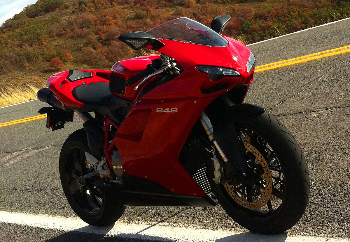 Ducati 848 фото