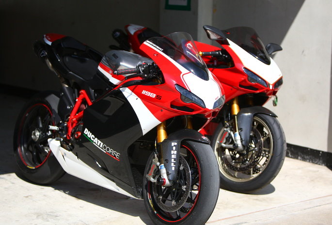ducati спортбайк фото