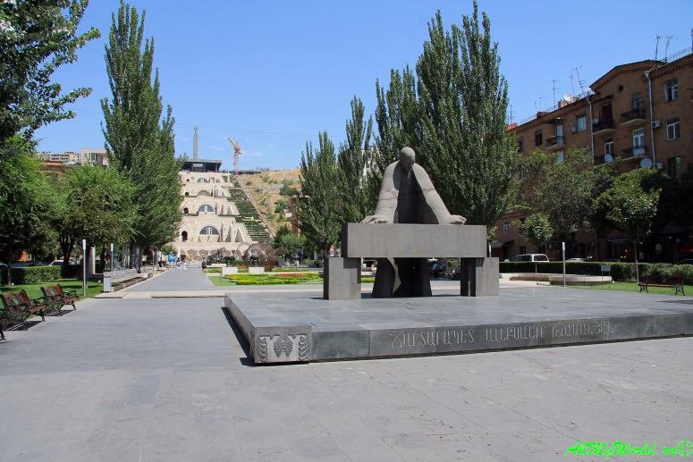 ереван таманян фото