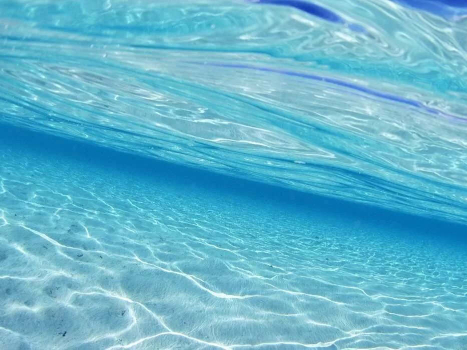 фон рабочего стола голубая вода фото
