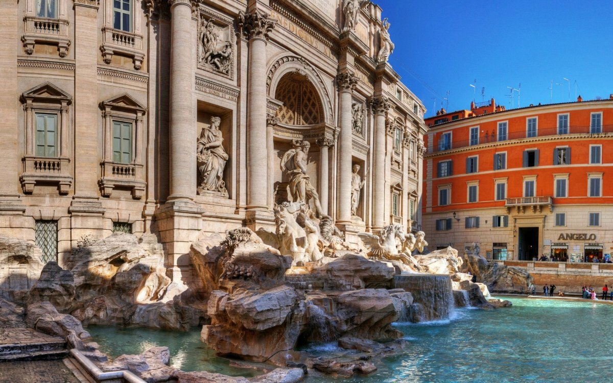 fontana di trevi рим фото