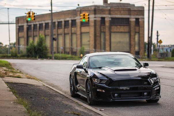 ford mustang roush черный фото