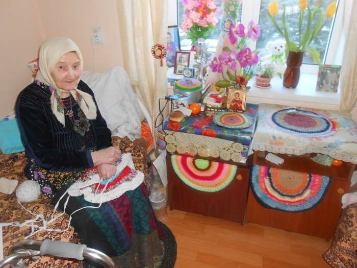 фото бабушка рукодельница фото