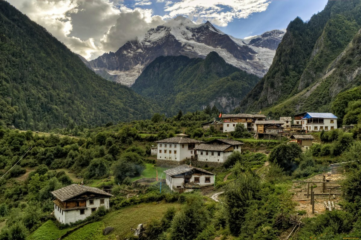 фото деревушки в горах фото