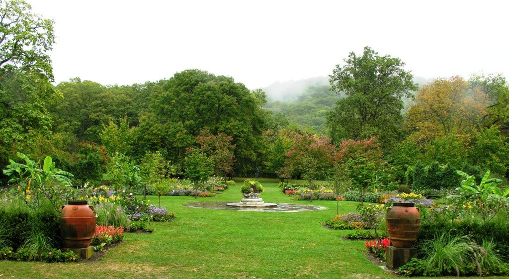 фото с надписью arboretum and botanical garden фото
