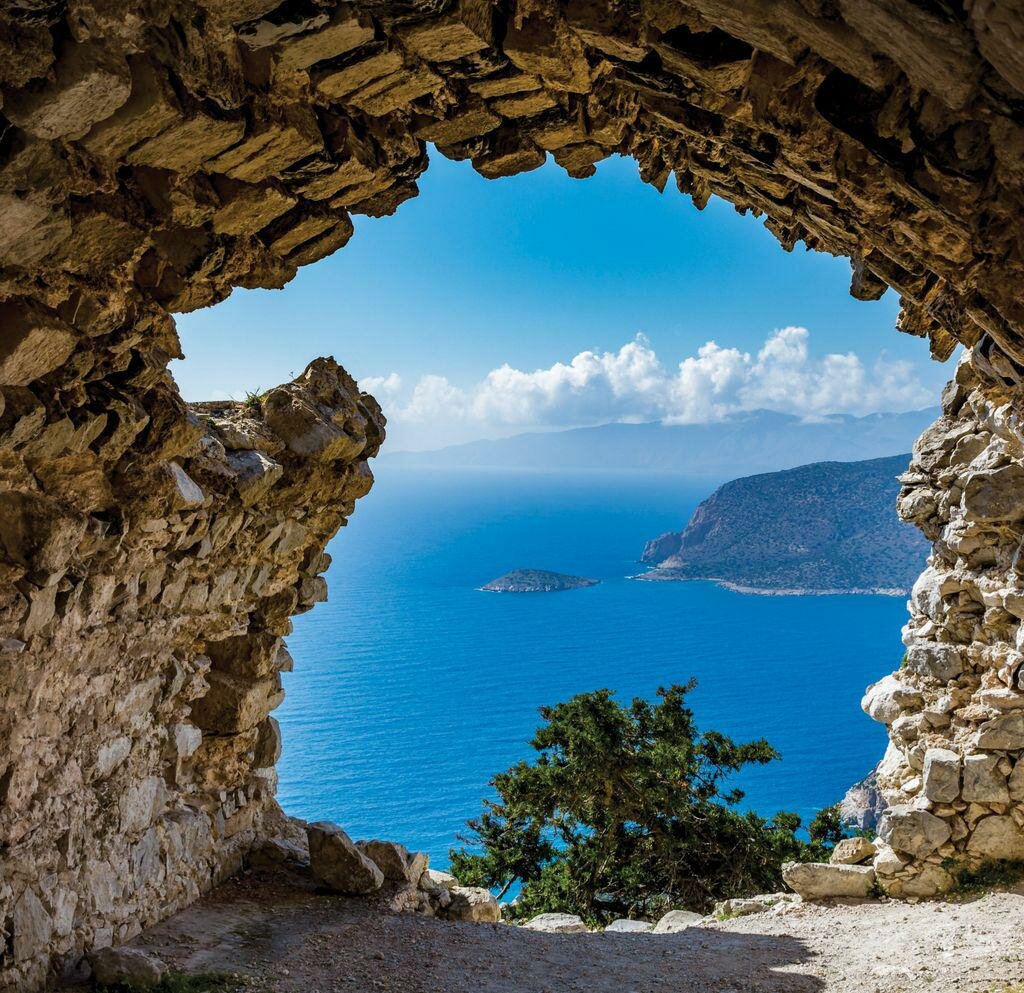 фотообои вид из пещеры на море фото