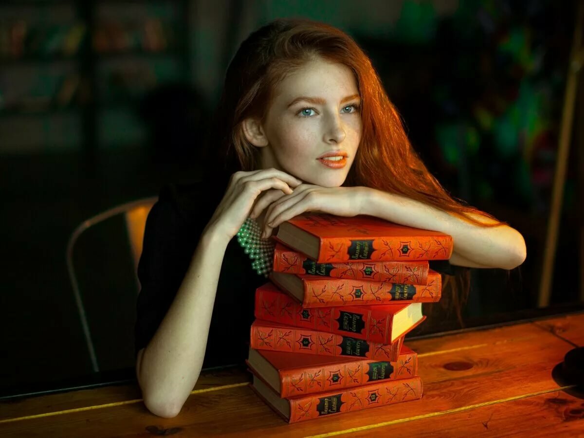 фотосессия девушка с книгой фото