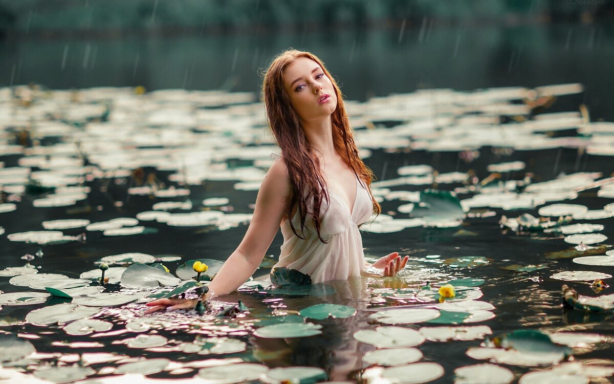 фотосессия нимфы у воды фото