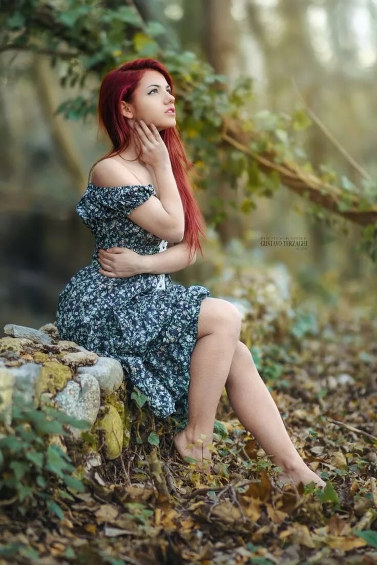фотосессия рыжая девушка в лесу фото