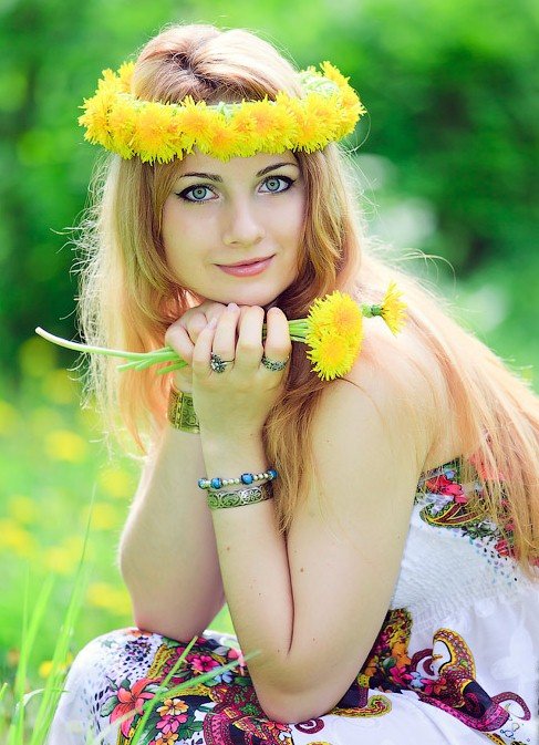 фотосессия с венком одуванчиков фото