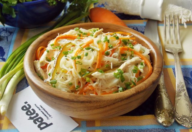 фунчоза с кальмарами и овощами фото