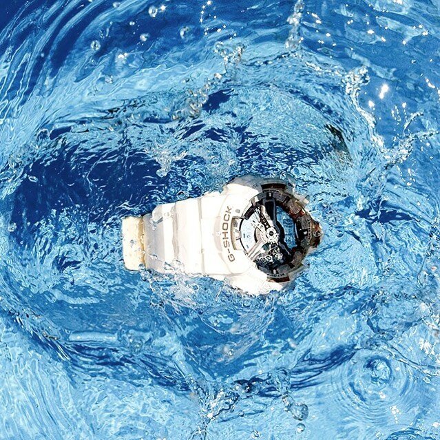 g-shock в воде фото