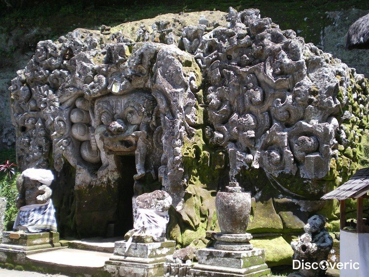 goa gajah храм бали фото