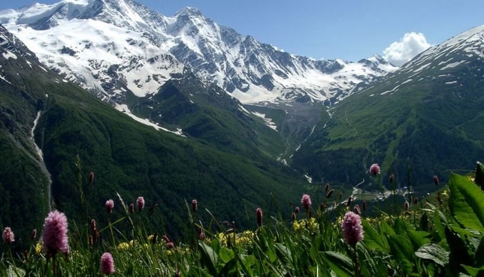 горы казахстана фото
