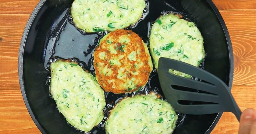 кабачковые оладьи фото