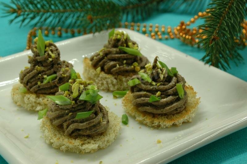 канапе с паштетом из печени фото