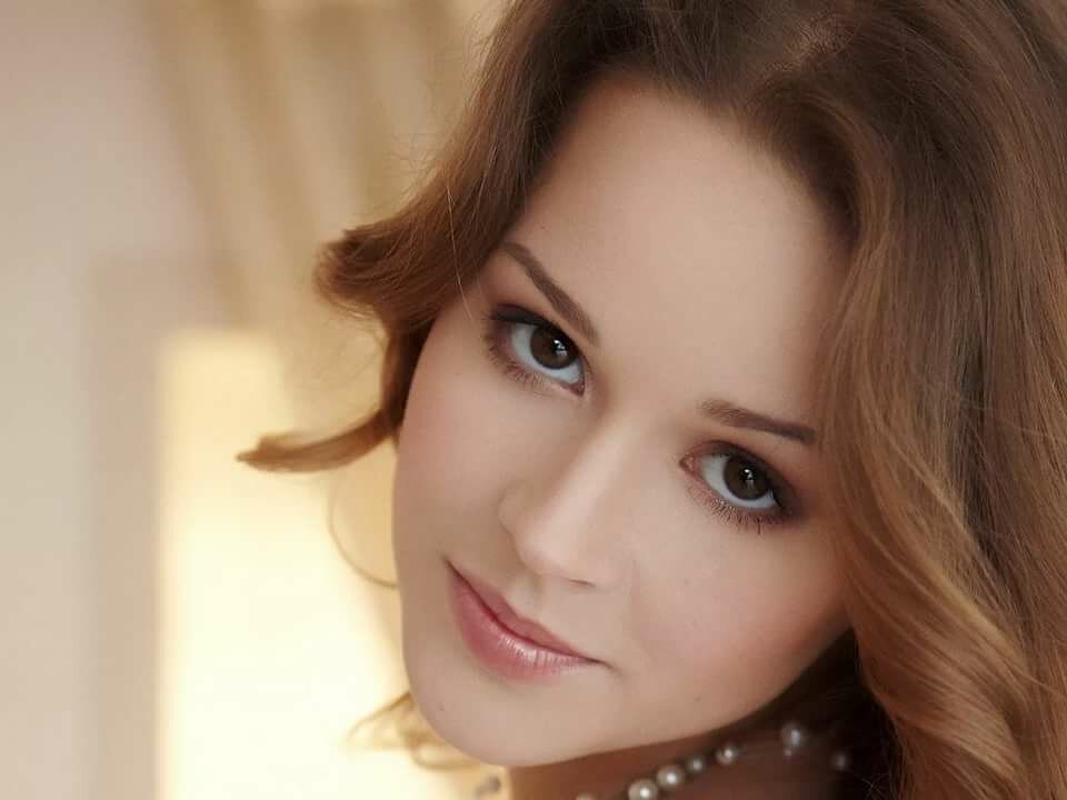 красивые девушки с карими глазами фото