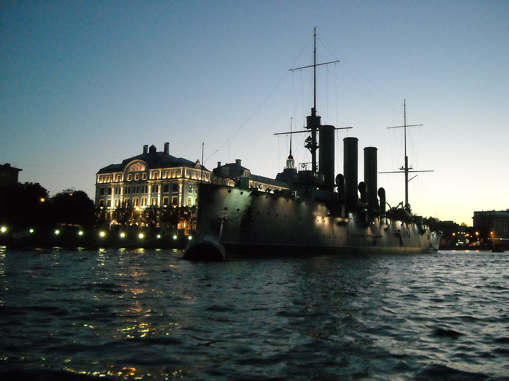 крейсер аврора в санкт петербурге фото