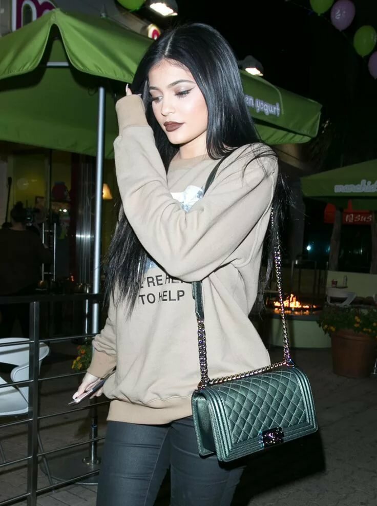 kylie jenner chanel фото