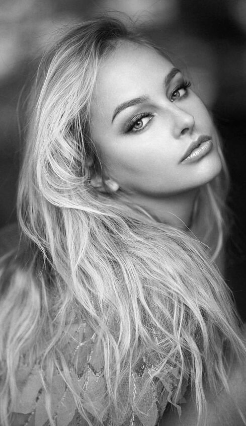 lenka haskova фото