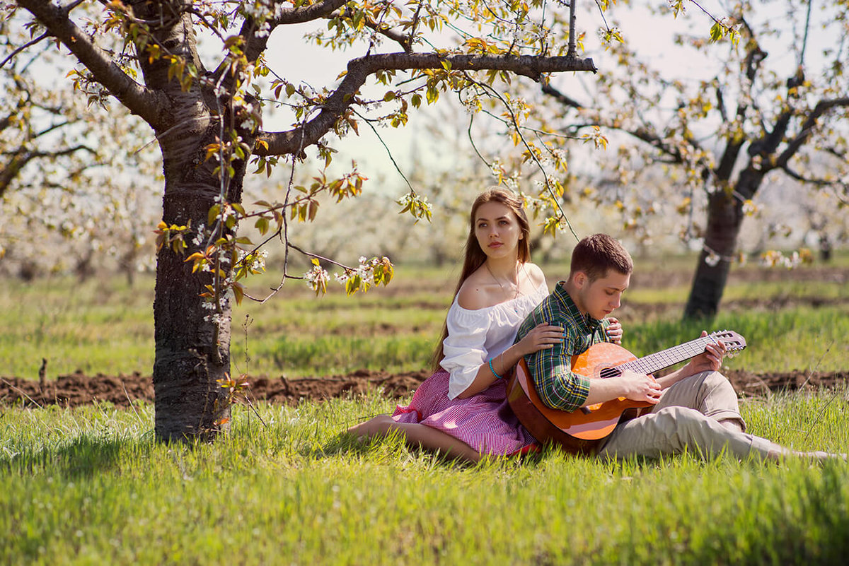 love story фотографии весной фото