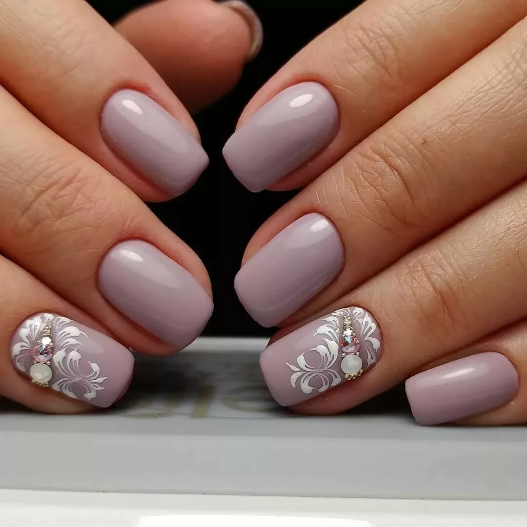 маникюр на короткие ногти пастельные тона фото