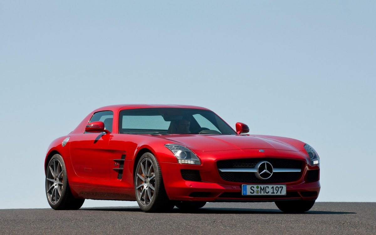 Mercedes-Benz SLS AMG фото