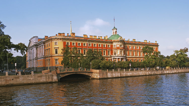 михайловский инженерный замок в санкт-петербурге фото