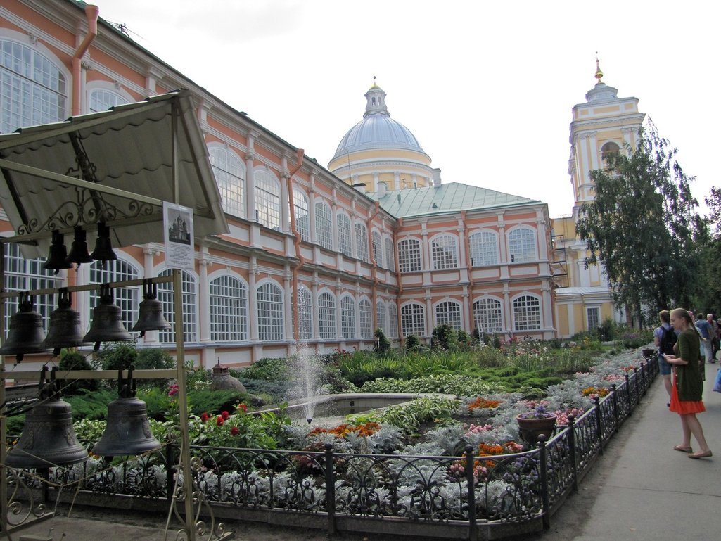 митрополичий сад александро-невской лавры фото