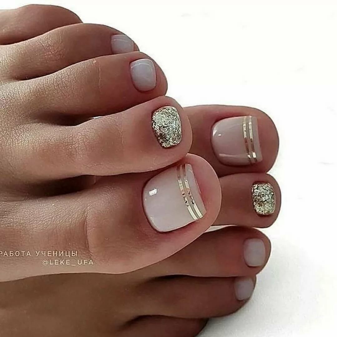 модный педикюр 2019 фото