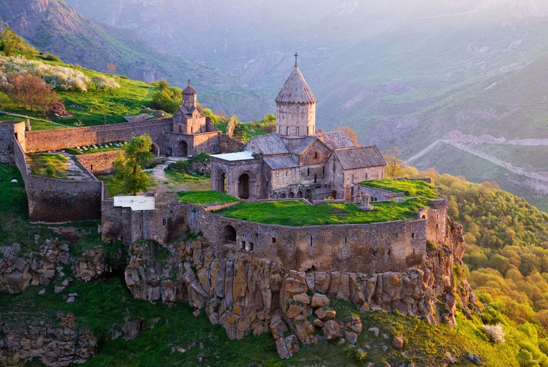 монастырь татев армения фото