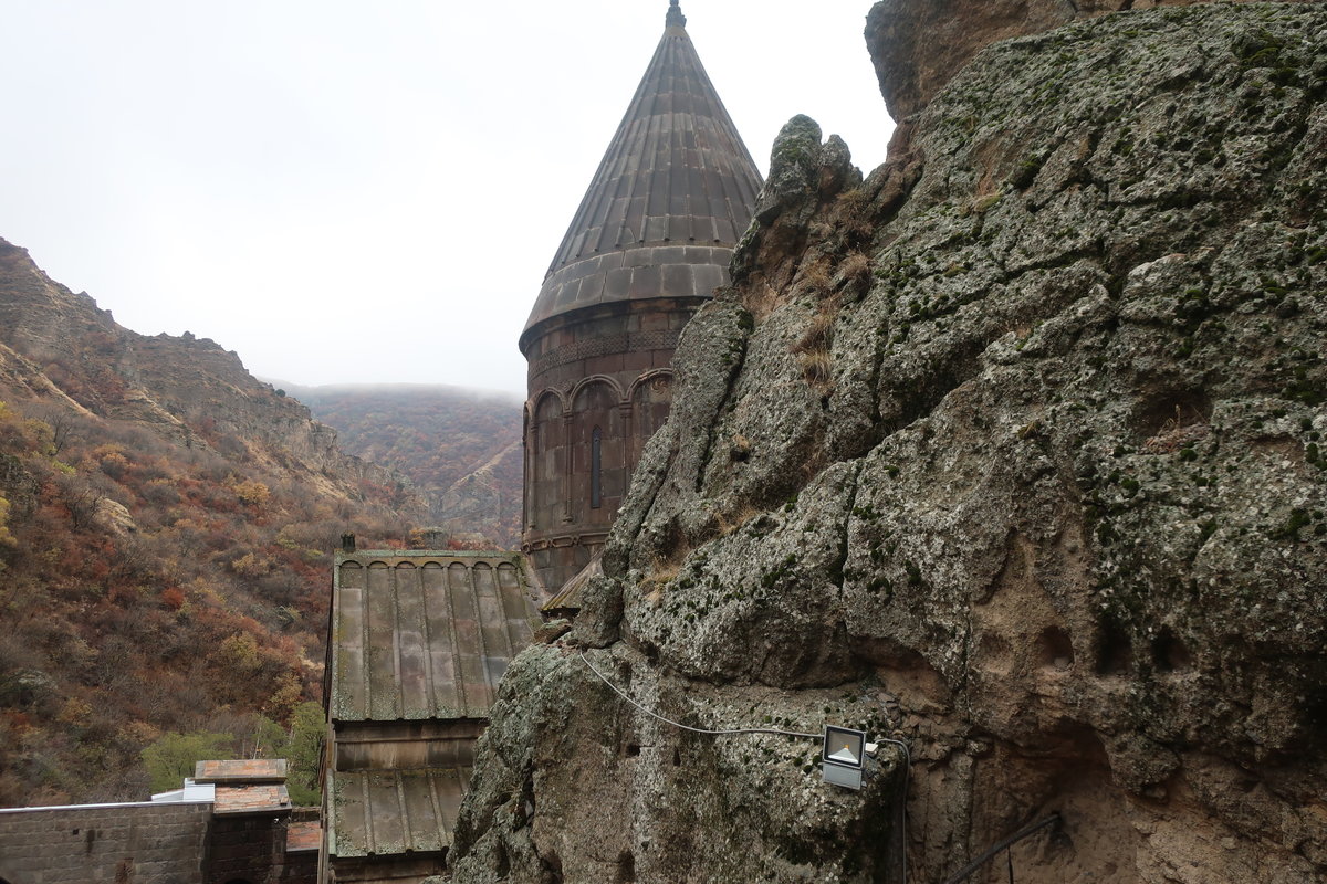 монастырский комплекс гегард фото