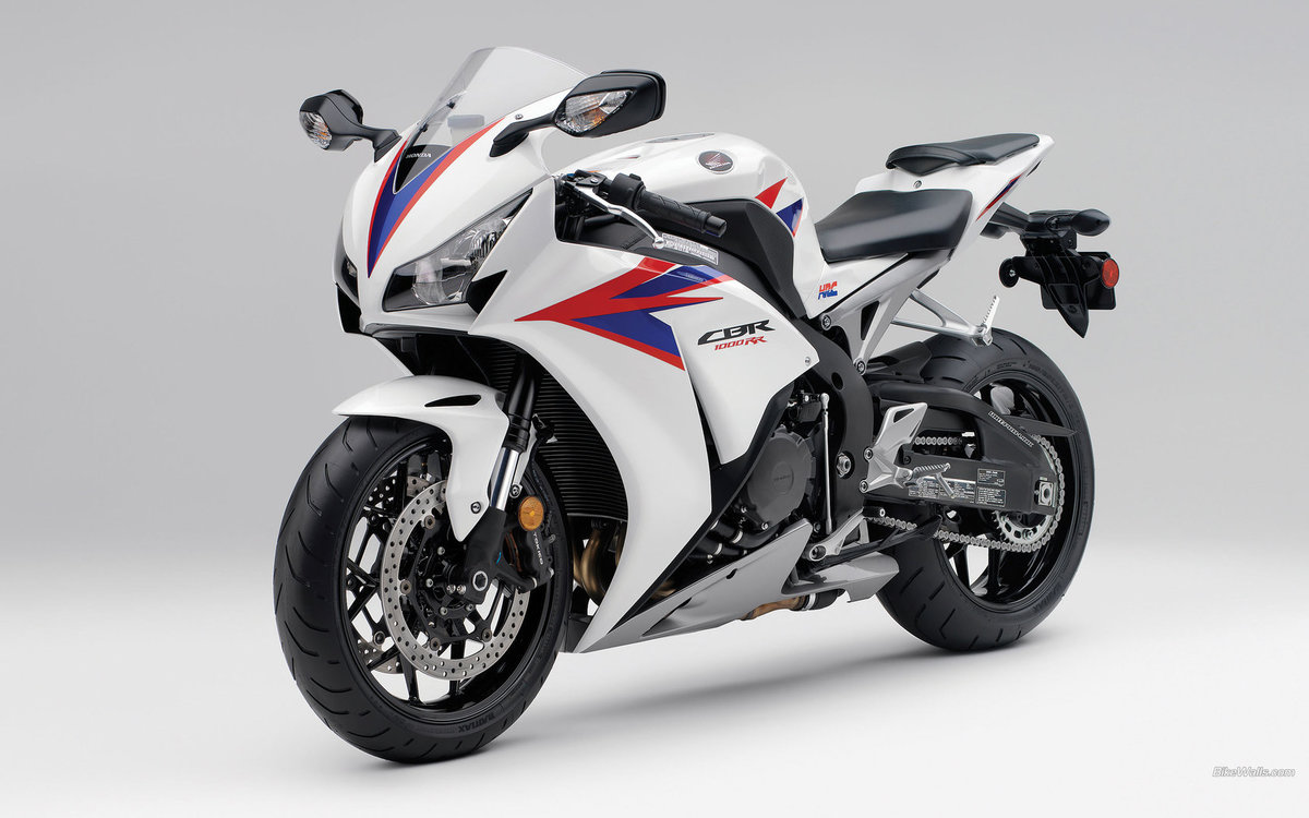 мотоцикл honda cbr1000rr фото